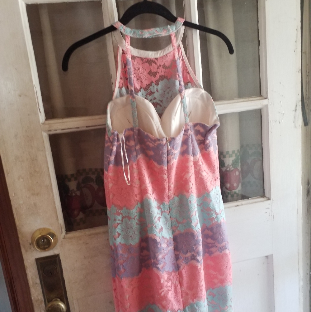 Everly - Picture 3 of 4